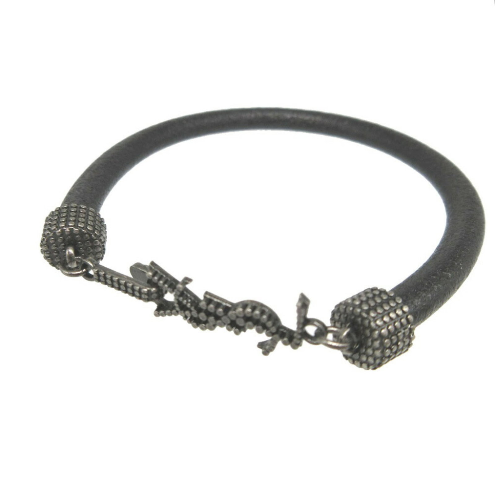 SAINT LAURENT Charm Bracelet Leather: SAINT LAURENT Charm Bracelet Leather This SAINT LAURENT Charm Bracelet Leather is a sleek and sophisticated accessory, featuring a black leather design with a length of 18cm. The bracelet is in like