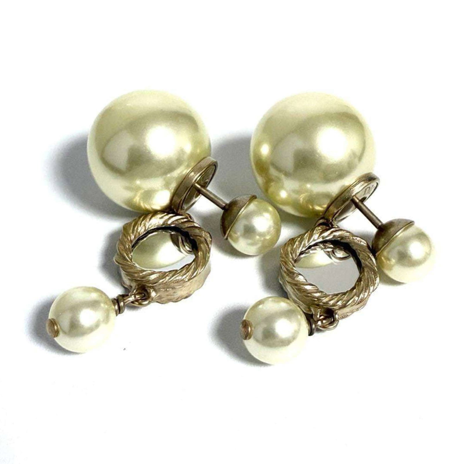 CHRISTIAN DIOR Stud Earrings Artificial Pearl Metal: CHRISTIAN DIOR Stud Earrings Artificial Pearl Metal Artificial pearl and metal stud earrings from Christian Dior, presented in a dust bag. Like new, with only the faintest traces of wear, these