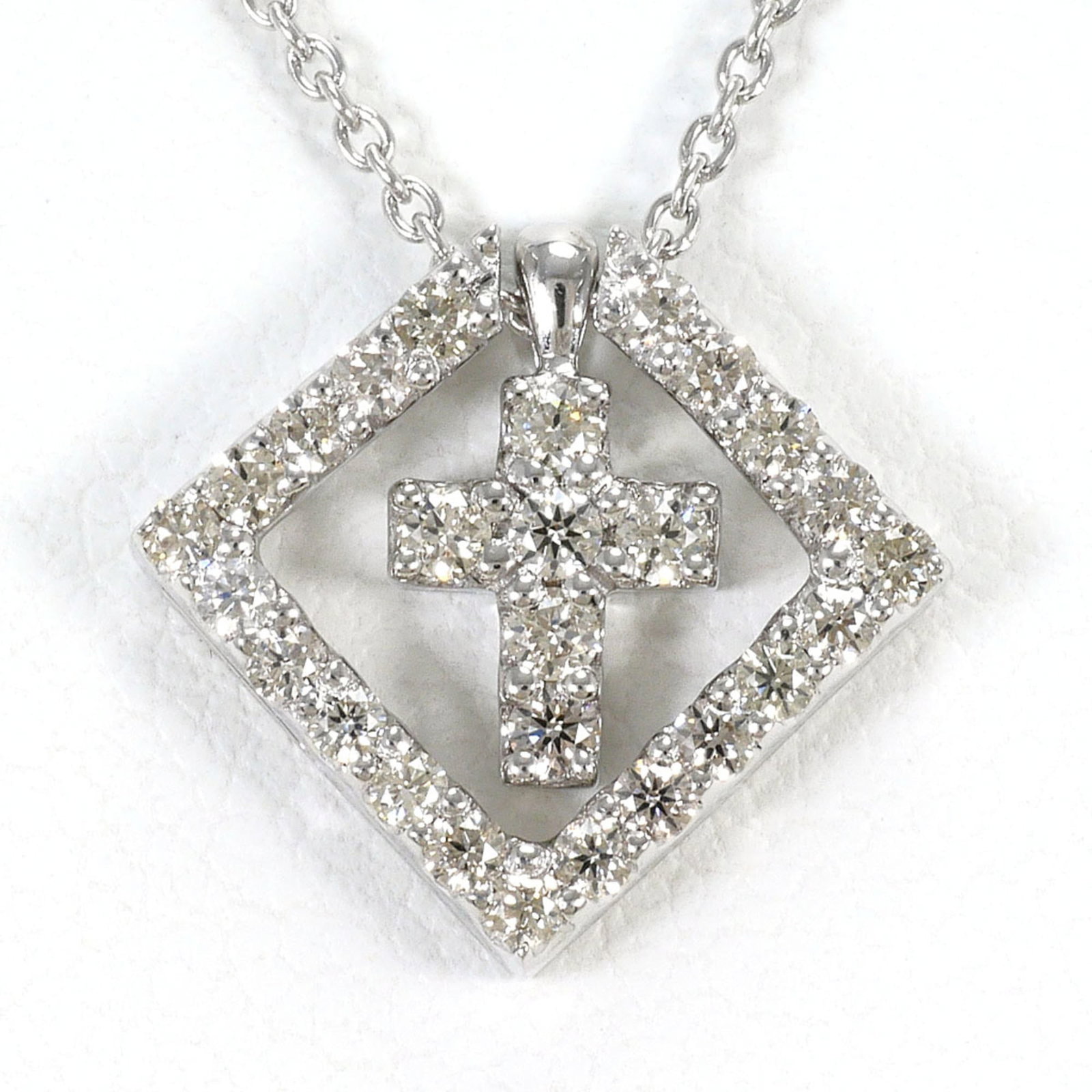White Gold (18K) (1 of 7)