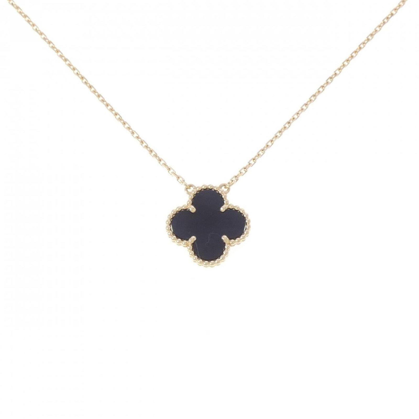 VAN CLEEF & ARPELS Yellow Gold (18K): VAN CLEEF & ARPELS Yellow Gold (18K) Yellow gold (18K) necklace from Van Cleef & Arpels, featuring a pendant with a 14.7mm x 14.7mm size, suitable for a 37 cm - 42 cm neck circumference. This