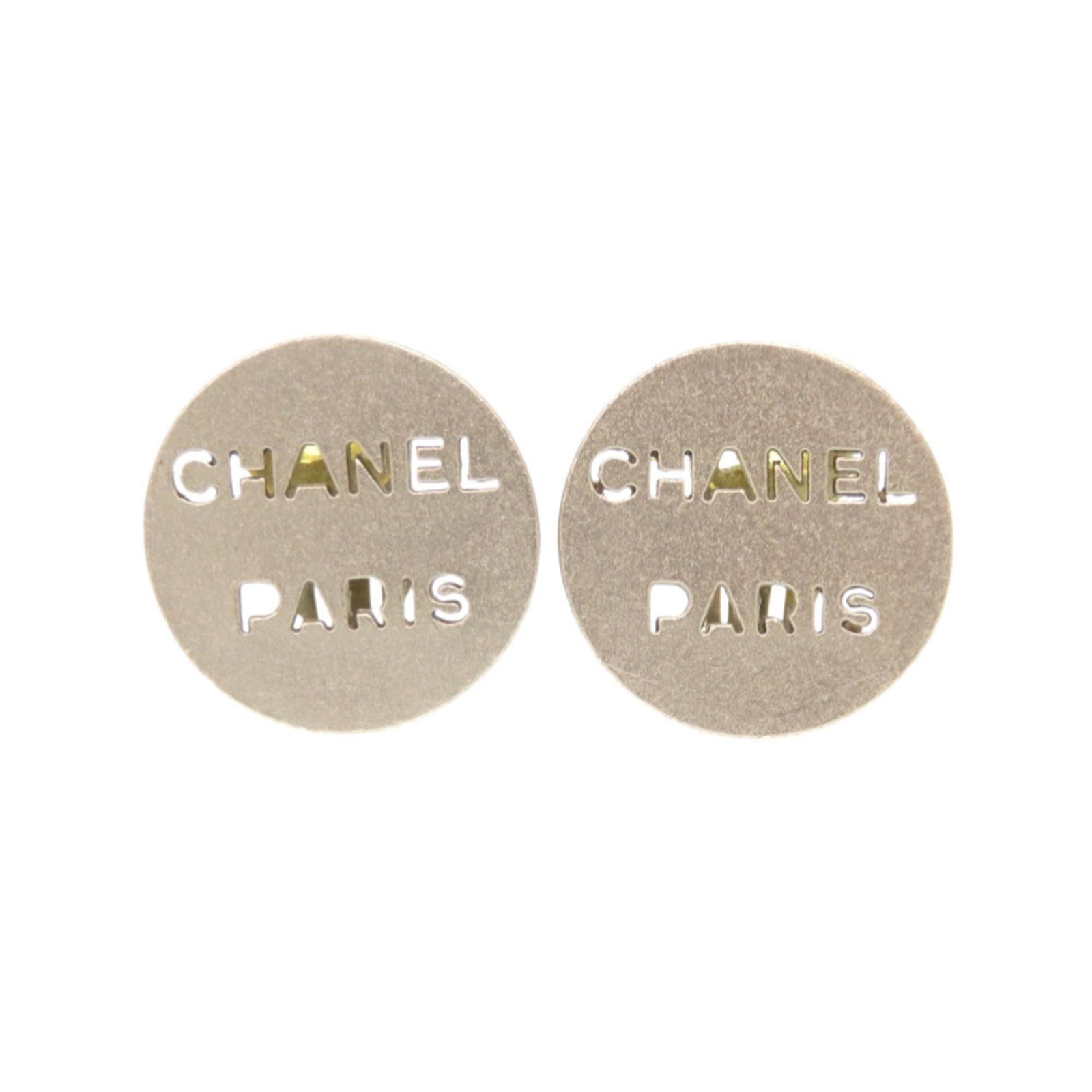 CHANEL Clip Earrings Metal: CHANEL Clip Earrings Metal Silver Clip Earrings from Chanel, France, featuring a sleek metal design with a subtle clip-on closure. Gently used with minor signs of wear, these earrings showcase a