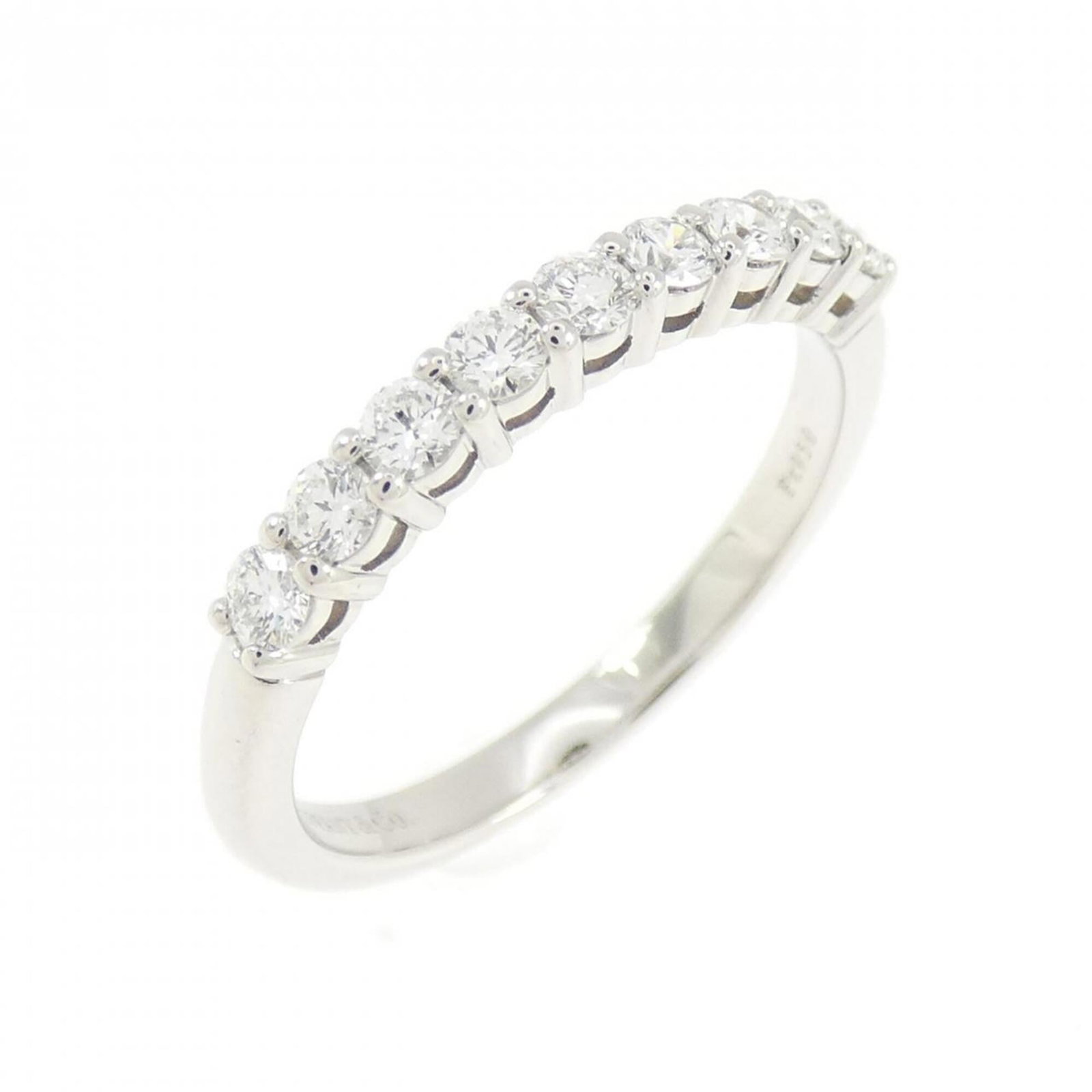 TIFFANY Band Ring Platinum 950: TIFFANY Band Ring Platinum 950 Platinum 950 Tiffany band ring with a diamond stone, showcasing a classic design. The ring is made from high-quality platinum and features a small scratch, a minor devia