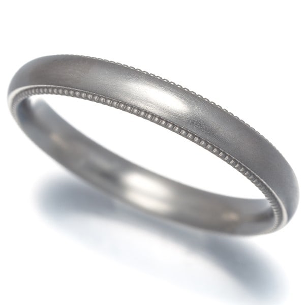 Niessing Ring Art Deco Matte Us7.75 950 Platinum: Niessing Ring Art Deco Matte Us7.75 950 Platinum Niessing's Art Deco design shines in this 950 platinum ring, its matte finish adding a touch of understated elegance. Weighing 5.6g, the ring boasts a 