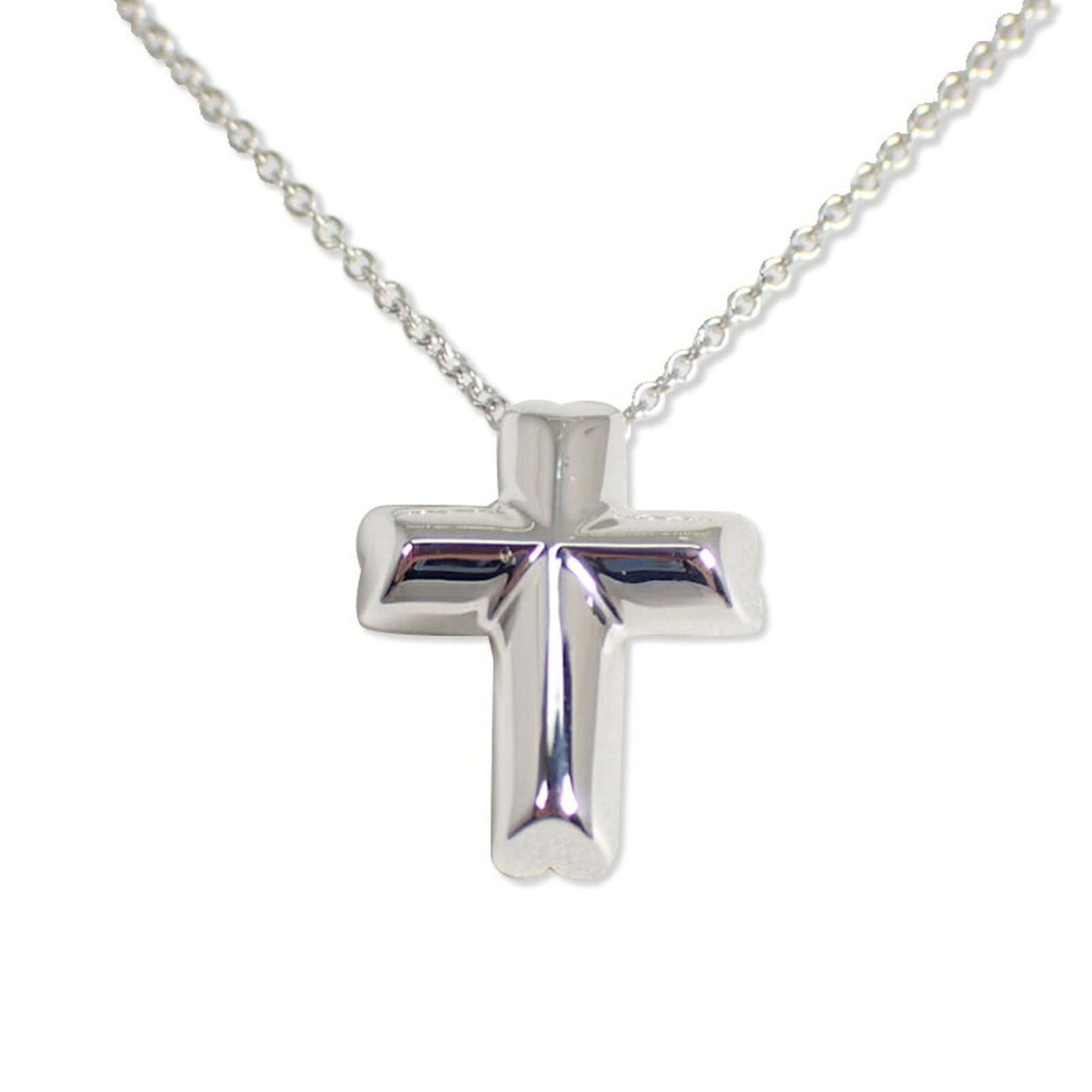TIFFANY Sterling Silver 925: TIFFANY Sterling Silver 925 Sterling silver 925 necklace from Tiffany, featuring a 15.7mm x 12.7mm pendant, measures 41.5 cm in circumference. The necklace is in very good condition, with minor signs