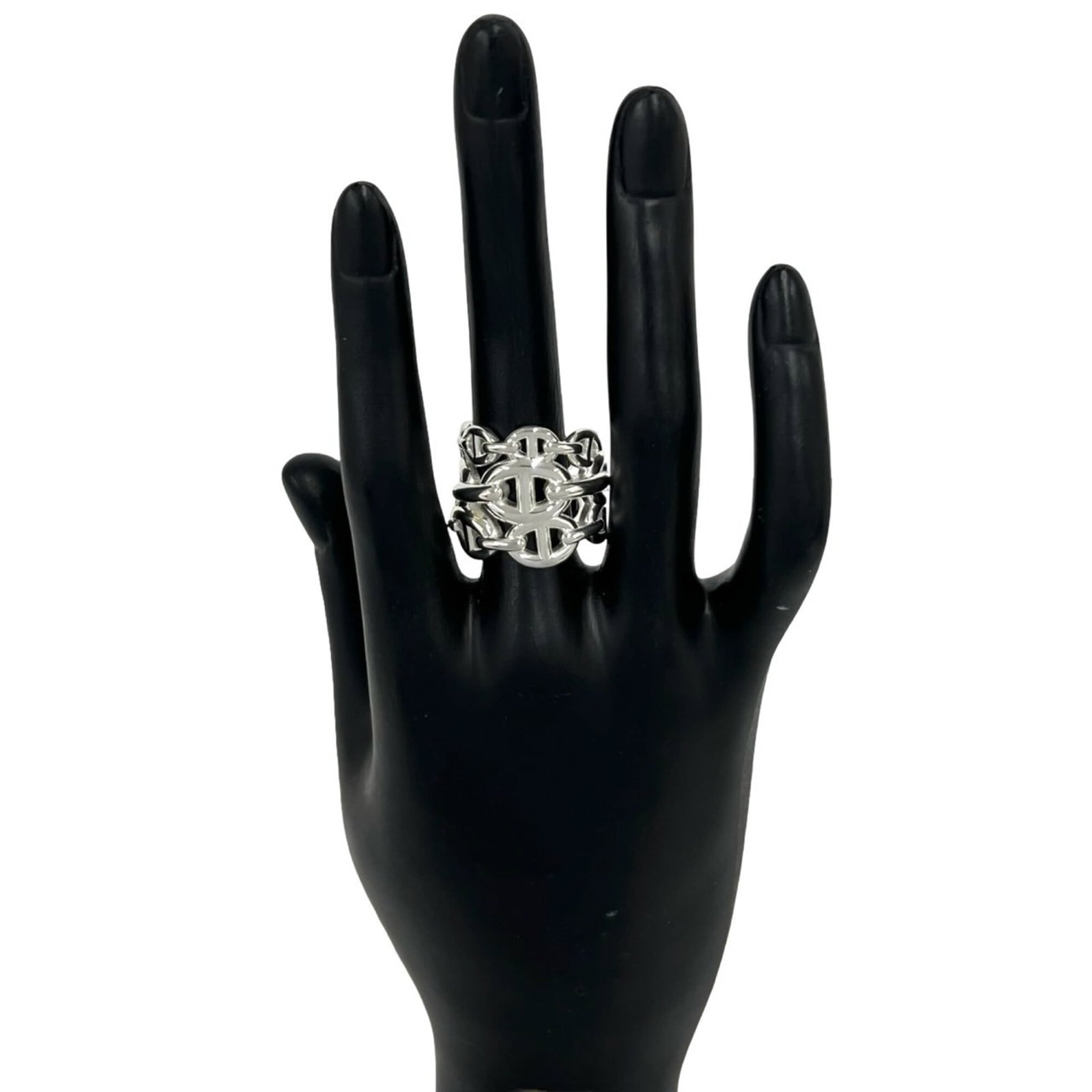HERMES Band Ring Silver 925: HERMES Band Ring Silver 925 Silver 925 band ring from Hermes, a classic women's accessory. The ring features a silver finish and is in very good condition, with minor signs of wear and small