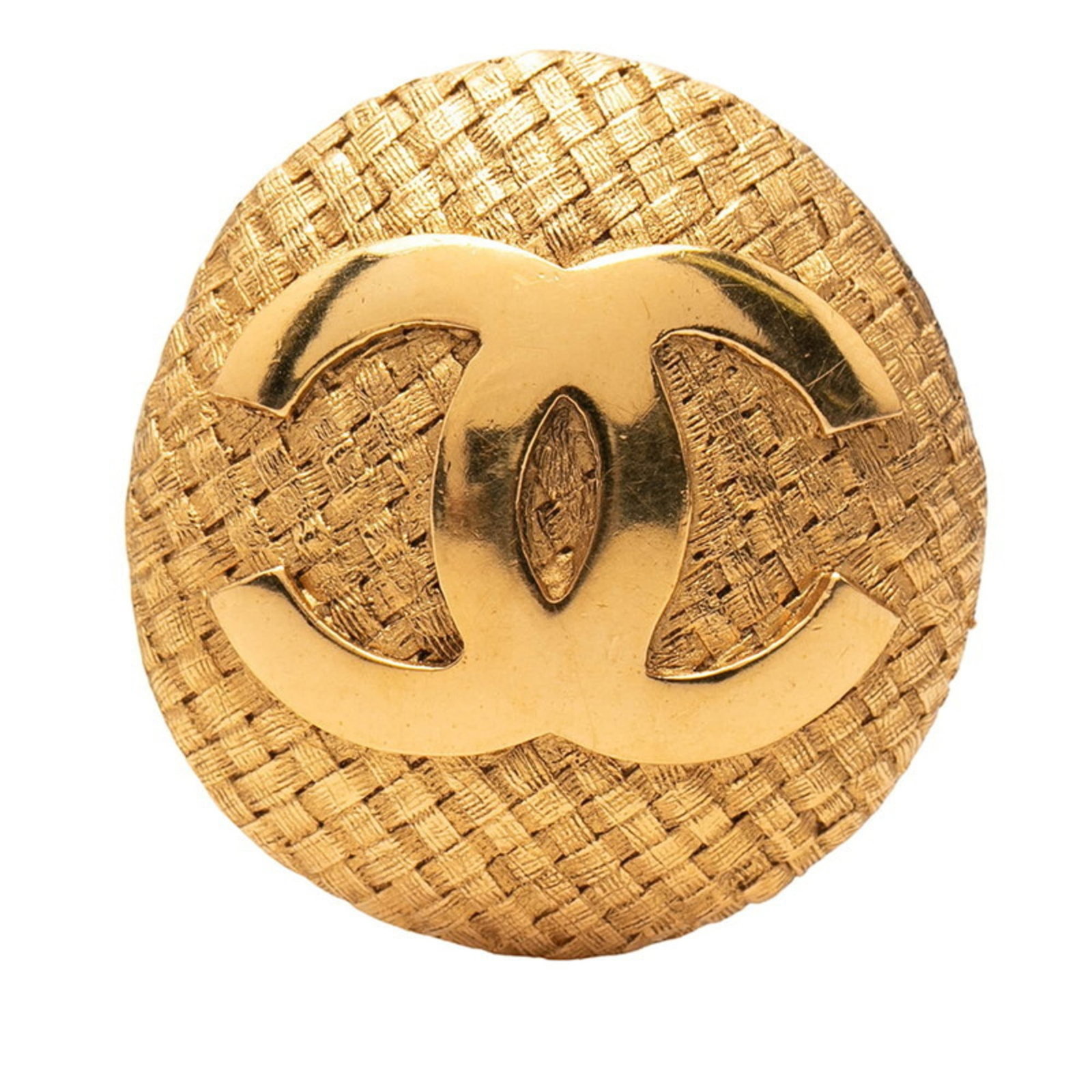 CHANEL Brooch Gold: CHANEL Brooch Gold Gold Chanel Brooch in Good Used Condition. This 4.15cm x 3.96cm gold brooch bears a signature and is fully functional, despite showing scratches, scuffs, and dirt. Item Specifics: