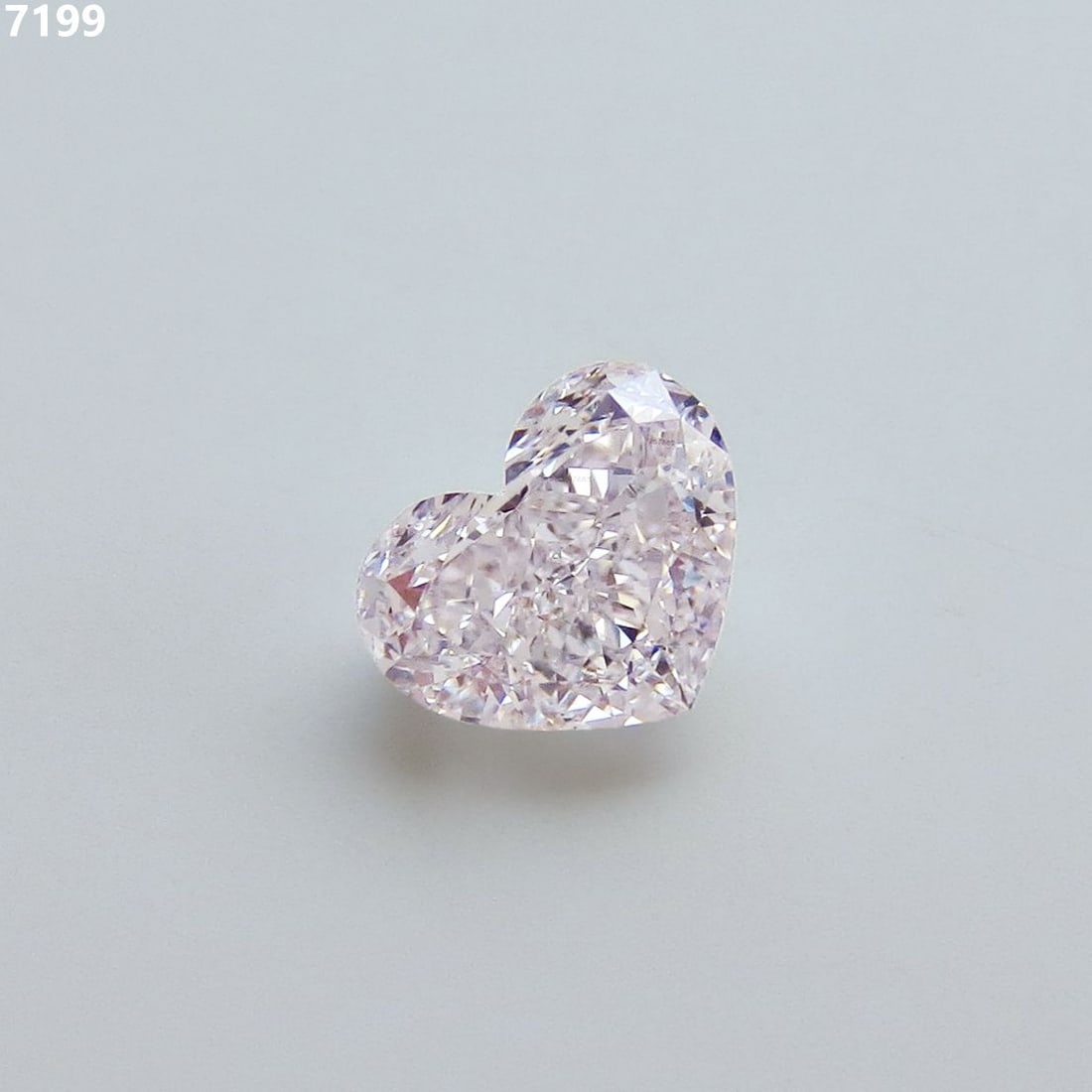 GIA Heart 1.03ct Very Light Pink VVS1 - Loose Natural Diamond: GIA Heart 1.03ct Very Light Pink VVS1 - Loose Natural Diamond GIA-certified, this 1.03ct Very Light Pink VVS1 diamond boasts exceptional clarity and polish, with EX symmetry and EX polish. Its