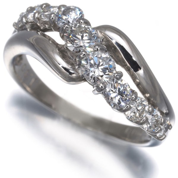 Diamond 1.00Ct Wave Ring 900 Platinum: Diamond 1.00Ct Wave Ring 900 Platinum 900 Platinum Diamond Wave Ring boasts a stunning 1.00ct natural diamond at its centre, set in a sleek platinum band. The ring's wave design adds a touch of
