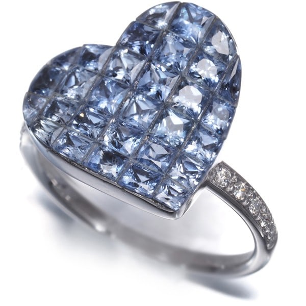 Sapphire Heart Ring 18K 750 White Gold: Sapphire Heart Ring 18K 750 White Gold 18k white gold 750 sapphire heart ring with a natural stone weighing approximately 1.5-2ct, set in a slender 13.4mm wide ring with a 1.5mm thick shank, crafted