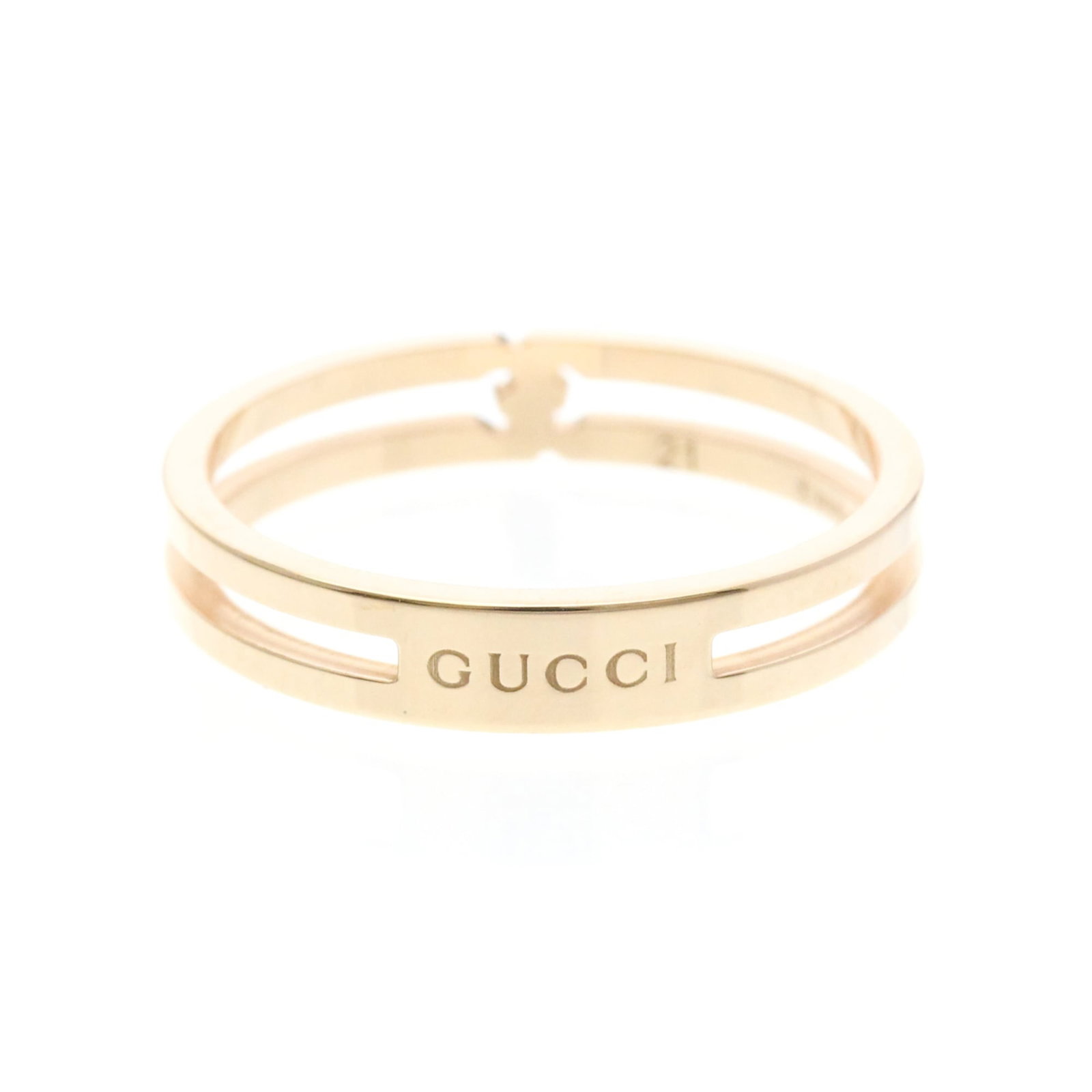 GUCCI Band Ring Pink Gold (18K): GUCCI Band Ring Pink Gold (18K) Pink gold (18K) band ring from Gucci, featuring a sleek Infinity design in a vibrant pink hue. This 18K gold band measures 4mm in width and weighs 3.7g, making it a sty