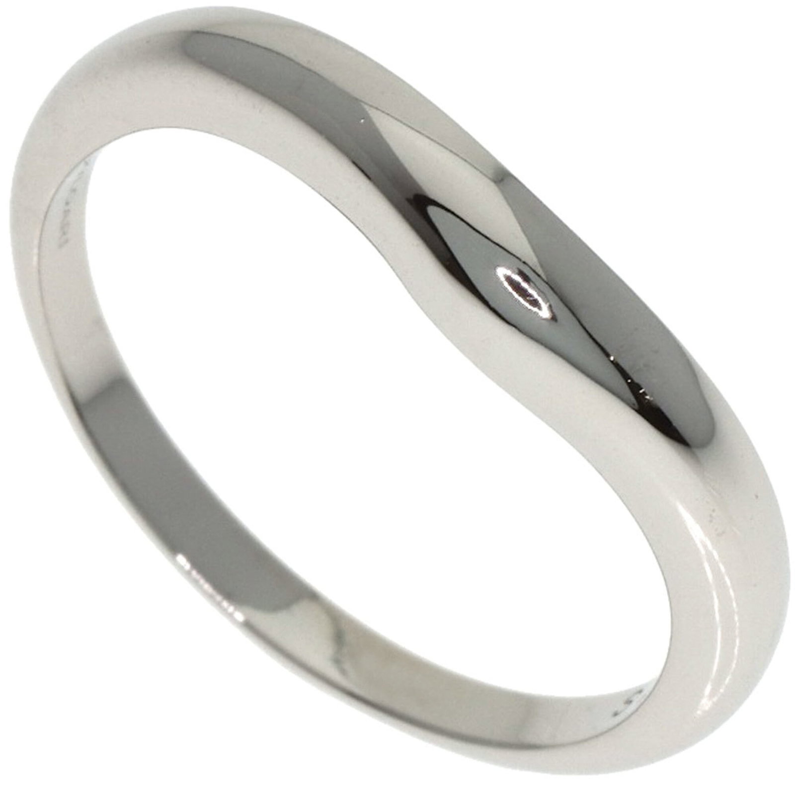 BVLGARI Band Ring Platinum 950: BVLGARI Band Ring Platinum 950 BVLGARI Band Ring Platinum 950 - A sleek and sophisticated piece, this band ring is crafted from high-quality platinum 950. With a US size of 4.5, it's designed to fit