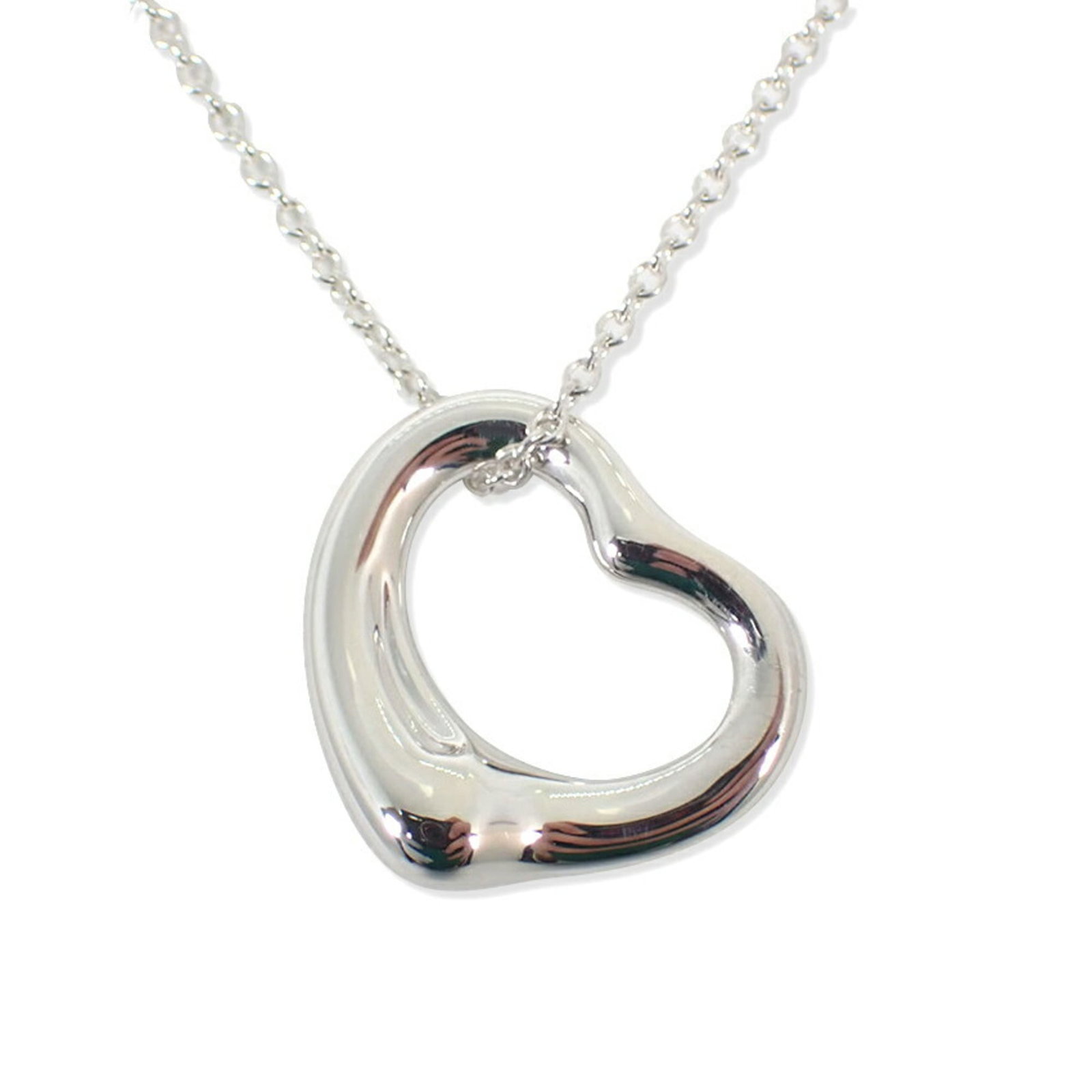 TIFFANY Sterling Silver 925: TIFFANY Sterling Silver 925 Sterling silver 925 pendant necklace from Tiffany, featuring a 14mm x 16mm pendant with a 40.5 cm / 15.94'' adjustable neck circumference, crafted from high-quality