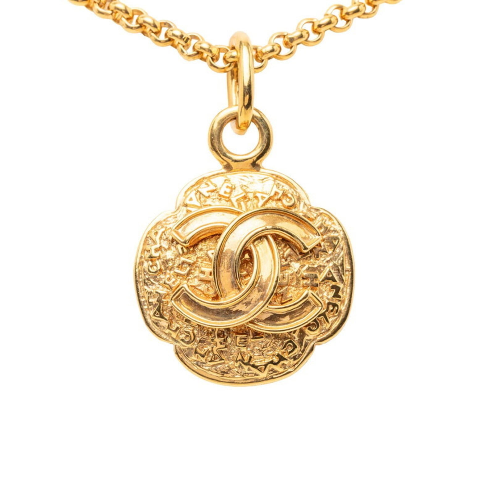 CHANEL Gold Necklace: CHANEL Gold Necklace Gold necklace from CHANEL, featuring a 37.5mm x 38.4mm pendant, with a 86.5 cm / 34.05'' adjustable neck circumference. This necklace is in good used condition, with visible scrat
