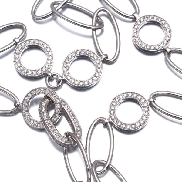 Chantecler Chain Necklace Diamond Oval Link Ydrop Long 62Cm 18K Wg: Chantecler Chain Necklace Diamond Oval Link Ydrop Long 62Cm 18K Wg 62cm long 18k white gold Y-drop chain necklace featuring a natural diamond oval link, showcasing a beautiful diamond at its center. T