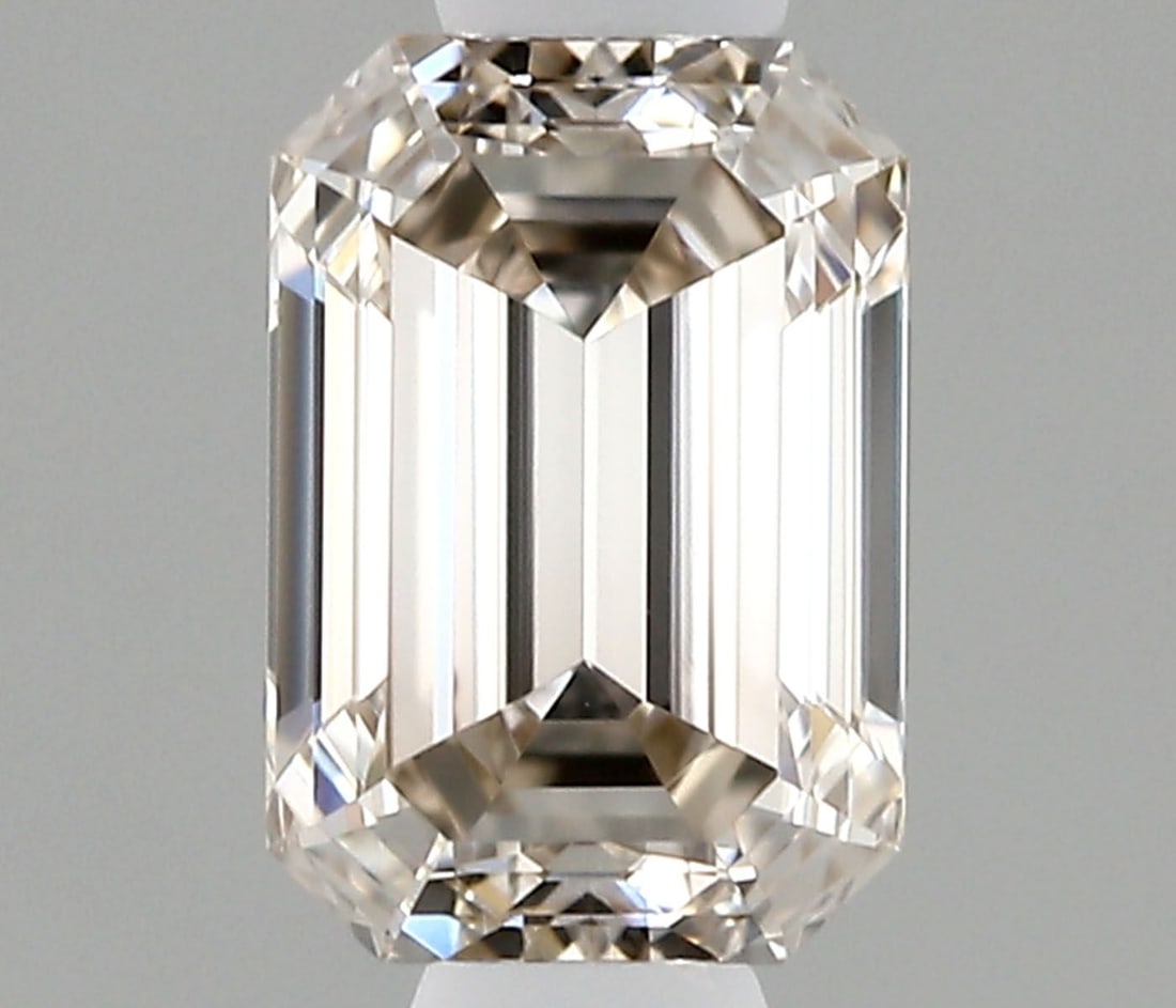 IGI Emerald 0.5ct J VVS1 - Loose Natural Diamond: IGI Emerald 0.5ct J VVS1 - Loose Natural Diamond IGI Emerald 0.5ct J VVS1 - Loose Natural DiamondNotable features of this IGI-certified 0.5ct J color, VVS1 clarity diamond include its exceptional