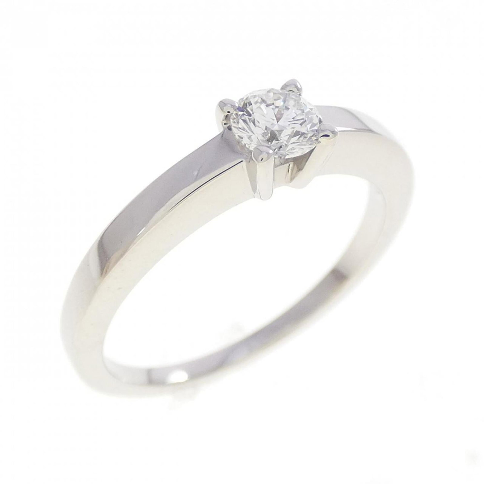 CARTIER Band Ring Platinum 950: CARTIER Band Ring Platinum 950 Platinum 950 Cartier Band Ring with Diamond Stone, a elegant and sophisticated accessory for women, is available for purchase. This gently used band ring features a 51 U