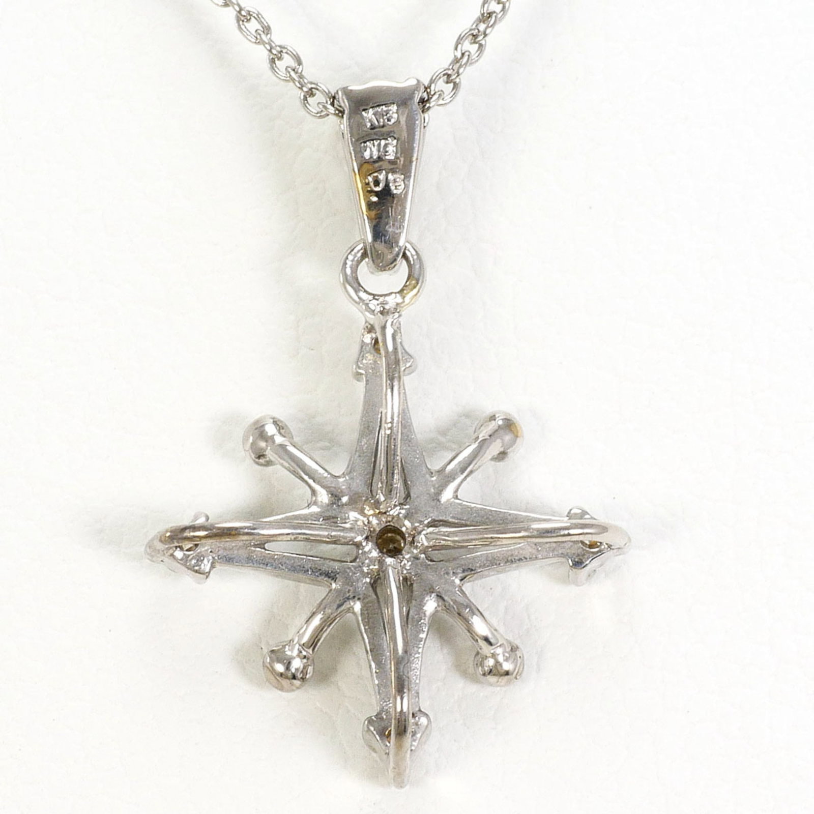 White Gold (18K) - 3
