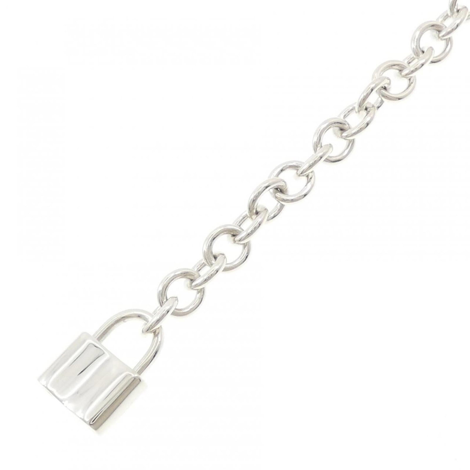 TIFFANY Charm Bracelet Silver 925: TIFFANY Charm Bracelet Silver 925 Silver 925 Charm Bracelet from Tiffany, featuring a delicate design with minor signs of wear, and a length of 18.5cm. The bracelet is in very good condition, with sma
