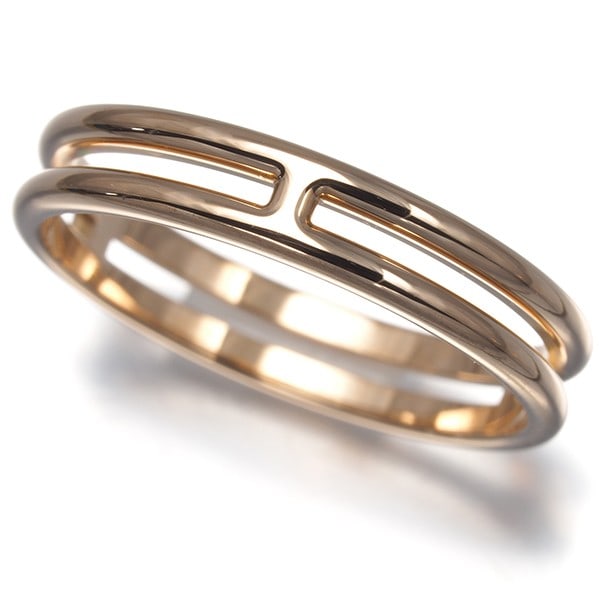 Hermes Ring Ariane Eu53 18K 750 Rose Gold: Hermes Ring Ariane Eu53 18K 750 Rose Gold 18k rose gold ring with a signature from the Ariane collection, crafted with 750 purity for a touch of luxury. This elegant ring features a classic design