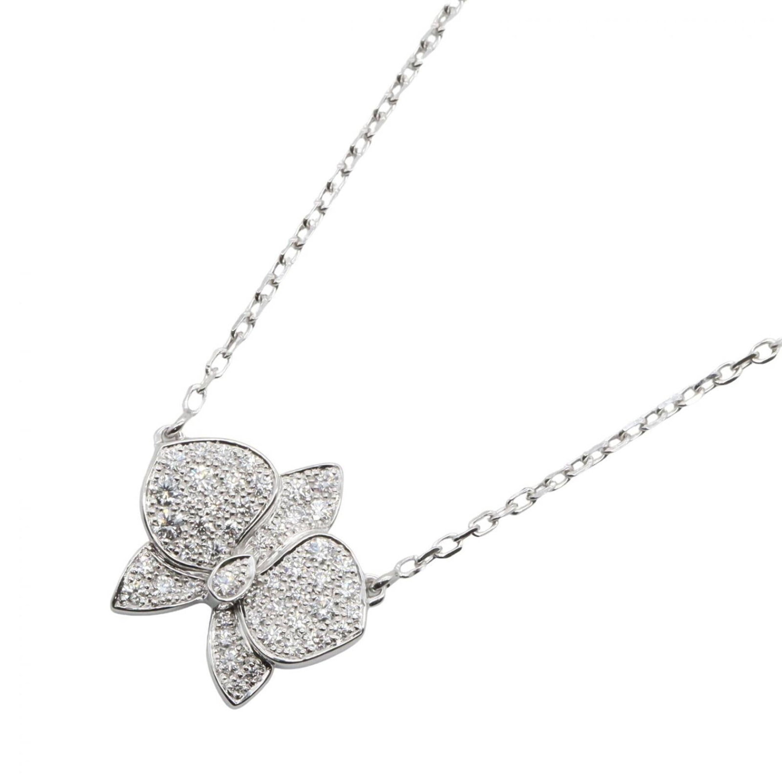 CARTIER White Gold (18K): CARTIER White Gold (18K) Cartier White Gold (18K) Necklace in Very Good Condition. This elegant necklace boasts a clear, silver diamond stone set in 18K white gold, with a pendant size of 16mm x 17mm.