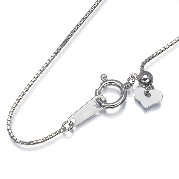 Box Chain Necklace 45Cm 18K 750 White Gold: Box Chain Necklace 45Cm 18K 750 White Gold 18k white gold chain necklace with a 45cm adjustable length, perfect for adding a touch of elegance to any outfit. This 18k white gold chain features a sturd