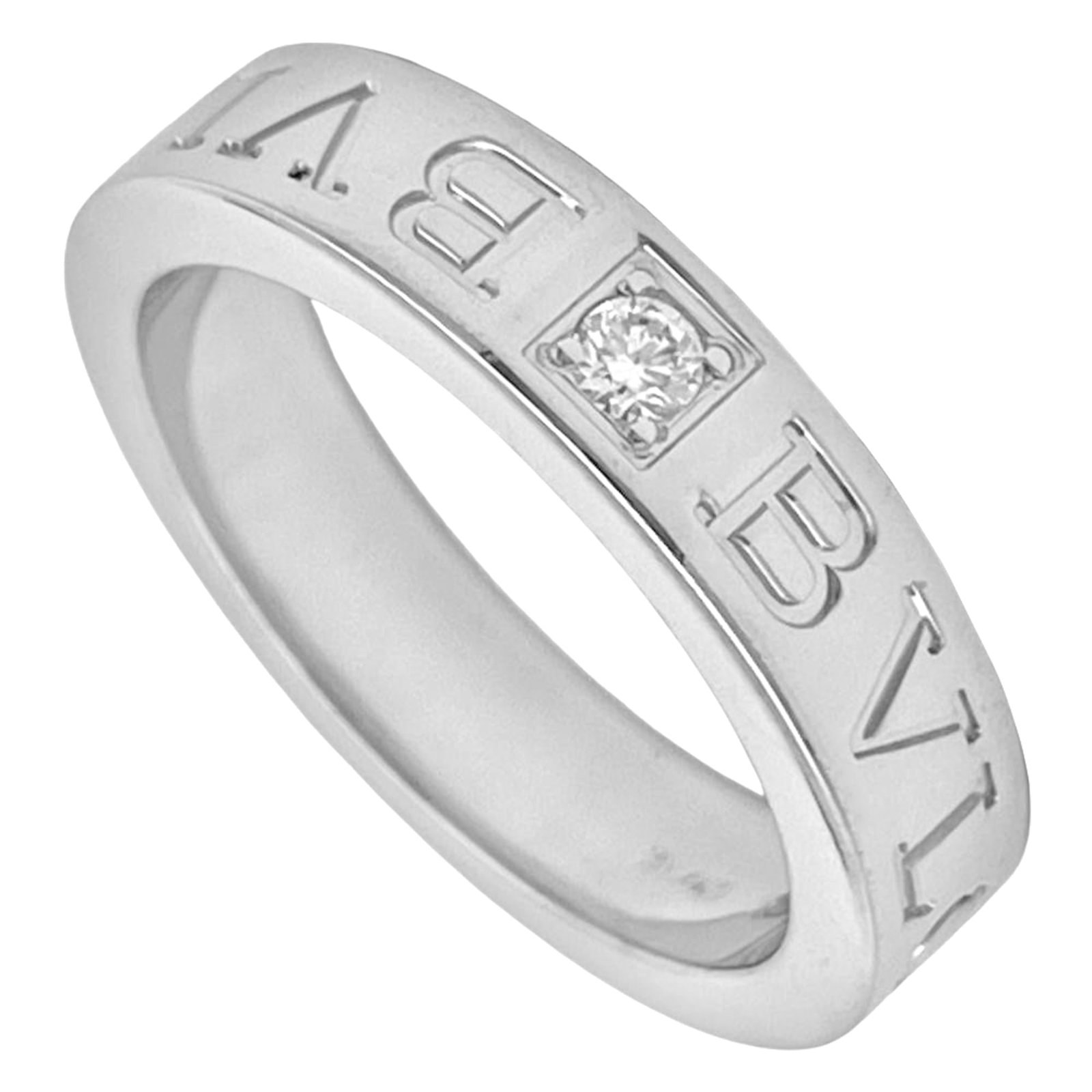 BVLGARI Band Ring White Gold (18K): BVLGARI Band Ring White Gold (18K) Bvlgari Band Ring White Gold (18K) is a sleek and sophisticated band ring crafted from 18K white gold. Its elegant design makes it a versatile accessory suitable