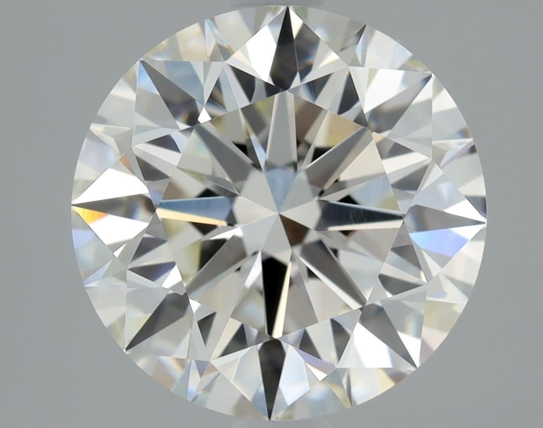 GIA Round 2.15ct J VVS2 - Loose Natural Diamond: GIA Round 2.15ct J VVS2 - Loose Natural Diamond GIA-certified, this 2.15ct J VVS2 round diamond boasts exceptional clarity and color, with EX polish and symmetry. The stone's EX cut ensures maximum br