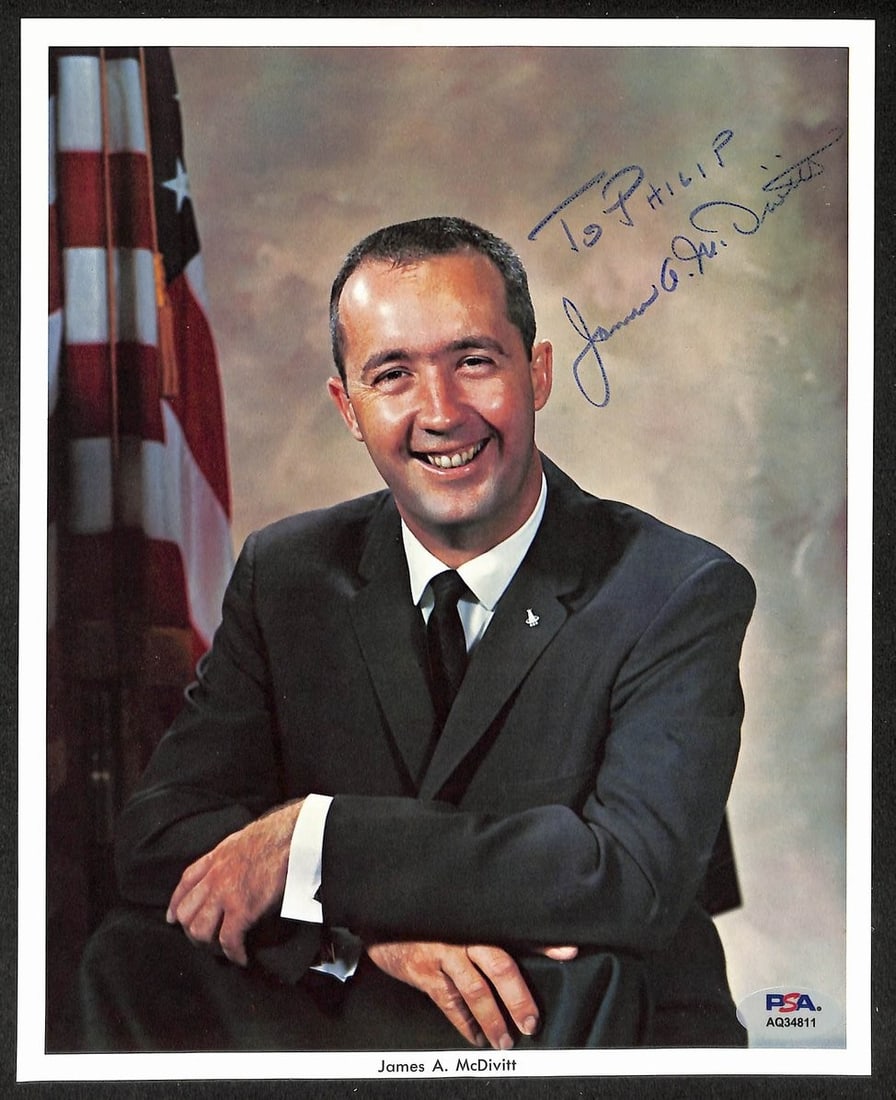 James A. McDivitt Signed 8x10 Photo NASA Astronaut Apollo 9 PSA/ DNA 210772 (1 of 1)