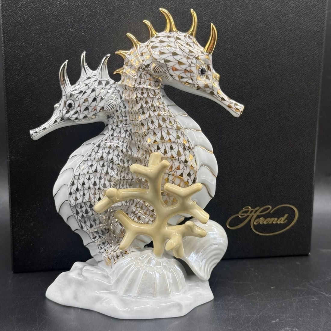 HEREND Seahorse Pair Gold Platinum Figurines 2024 H 6.7in Collectible Interior: HEREND Seahorse Pair Gold Platinum Figurines 2024 H 6.7in Collectible Interior Item Specifics: Artist: NA Signed By: NA Occasion: NA Size: NA Item Length: NA Item Height: NA Number In Pack: NA Style: 