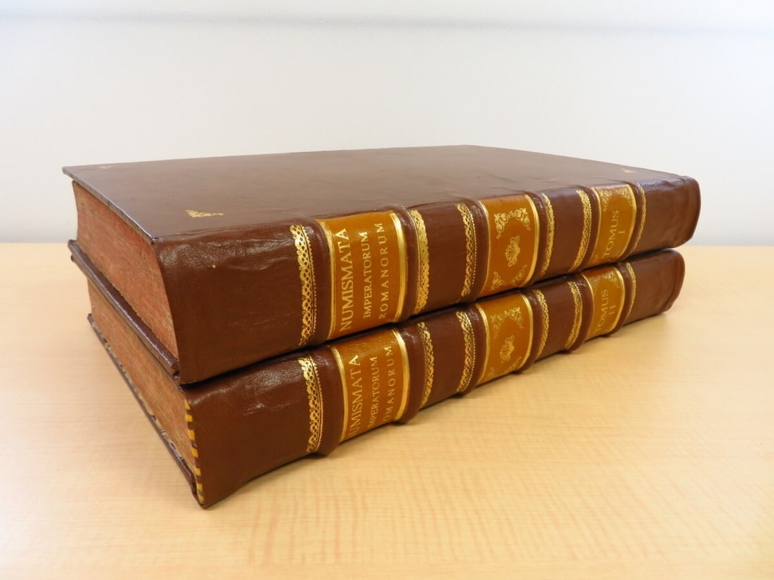 Coins of Roman Empire Collection 1718 Rare Book Anselmo Banduri: Coins of Roman Empire Collection 1718 Rare Book Anselmo Banduri Item Specifics: Binding: Leather Language: Latin Special Attributes: Collector's Edition Illustrated Limited Edition Author: Anselmo Mar