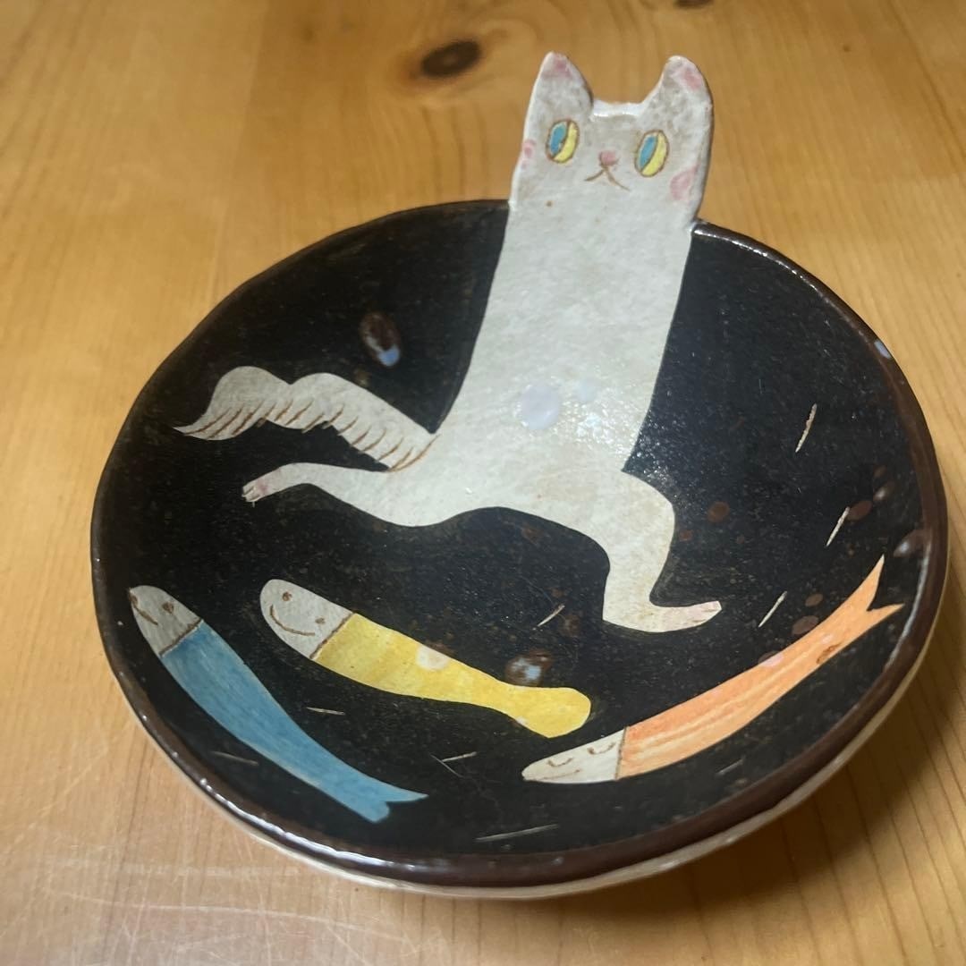 Cat Oval Plate Hand Painted Ceramic Signed Collectible Art Rare: Cat Oval Plate Hand Painted Ceramic Signed Collectible Art Rare Item Specifics: Origin: Fukuoka Japan Number Of Items In Set: 1 Antique: No Shape: Oval Occasion: All Occasions Care Instructions: Hand 