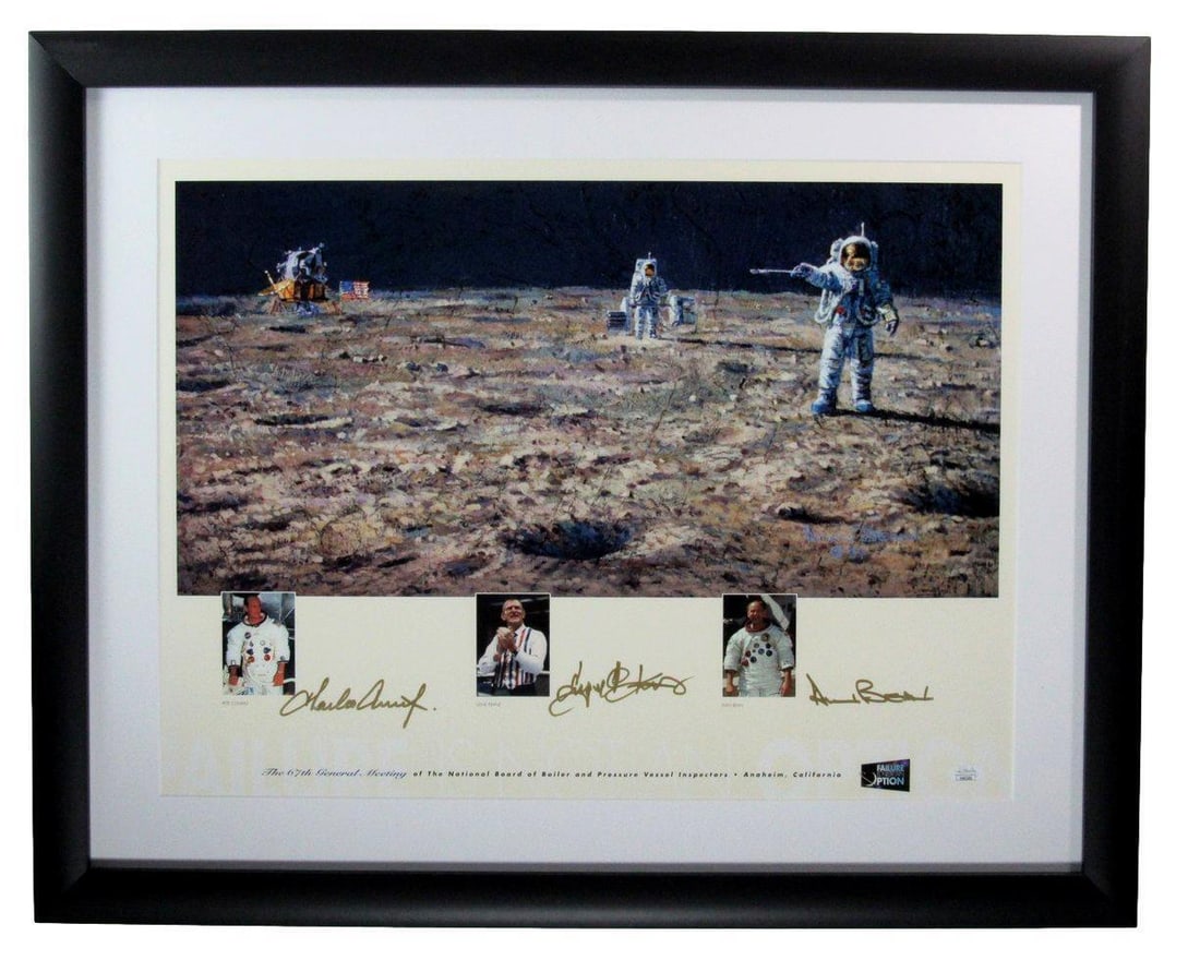 Pete Conrad/ Gene Kranz/ Alan Bean NASA Autographed 30x24 Print Framed JSA 177251: Pete Conrad/ Gene Kranz/ Alan Bean NASA Autographed 30x24 Print Framed JSA 177251 This 30x24 print, framed in a JSA-certified frame, features a stunning photo of Pete Conrad, Gene Kranz, and Alan Bean