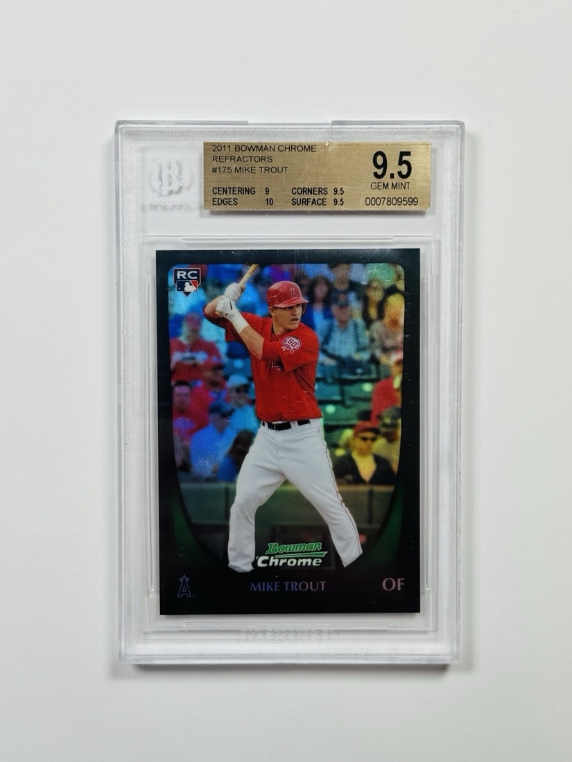Chrome Refractors 9.5 Rookie Trout Mike Bowman 2011: Chrome Refractors 9.5 Rookie Trout Mike Bowman 2011 Chrome Refractors 9.5 Rookie Trout Mike Bowman 2011 - A Highly Refined Baseball Card. This 2011 Bowman Chrome Refractor card features Mike Trout in 
