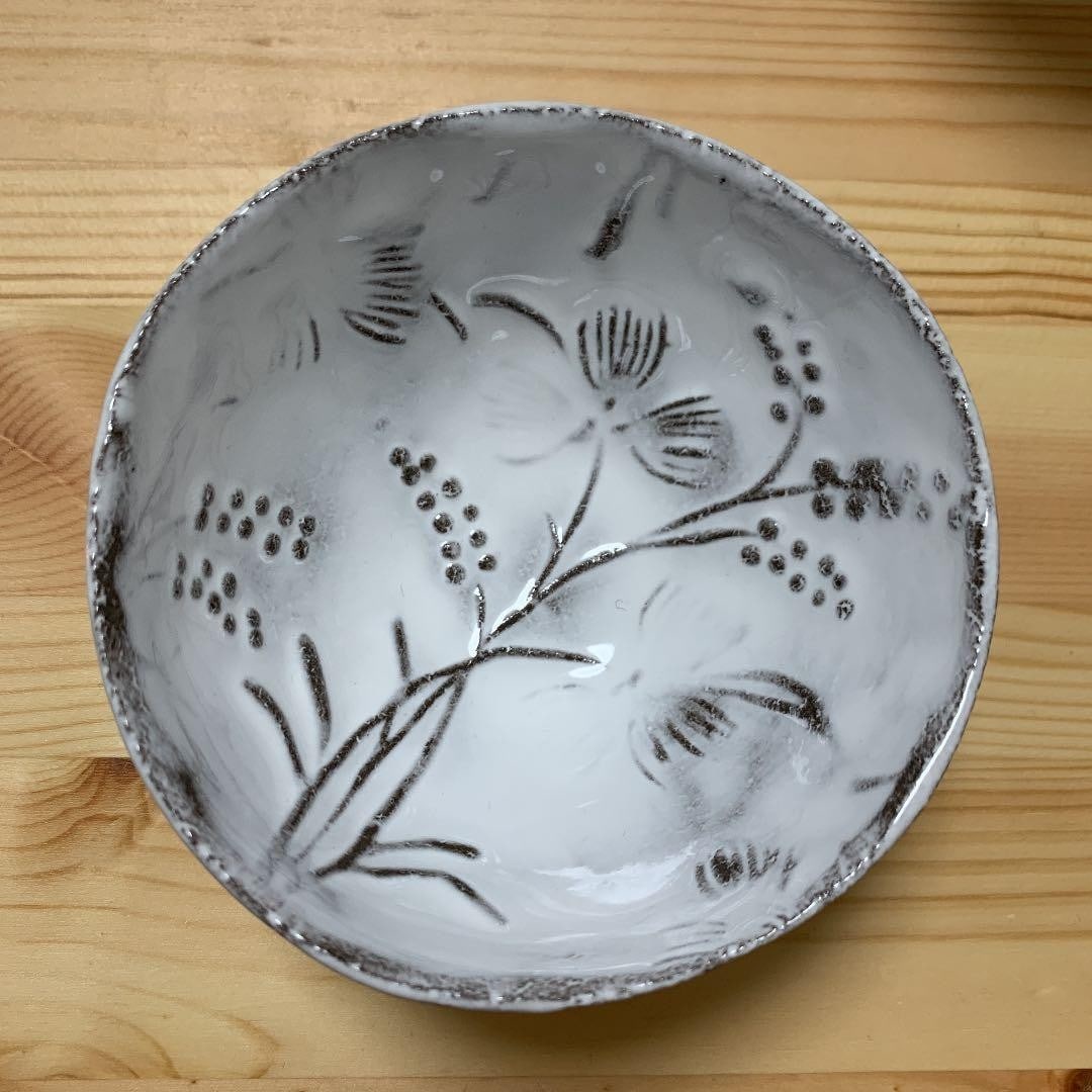Astier de Villatte Nut Dish French Ceramic Plate Elegant Serving Tableware: Astier de Villatte Nut Dish French Ceramic Plate Elegant Serving Tableware Item Specifics: Brand: Astier de Villatte Origin: France Pattern: Solid Type: Yang Shi Qi Color: White Theme: French Style: F
