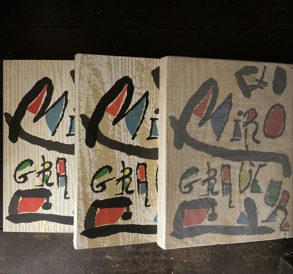 Joan Miro Graveur Vols 1 3 Catalog Raisonne 6 Original Prints Ltd Ed 1984: Joan Miro Graveur Vols 1 3 Catalog Raisonne 6 Original Prints Ltd Ed 1984 Item Specifics: Artist: Joan Miro Subject: Modern Art / Catalog Raisonne Material: Paper Style: Japanese Year Of Production: 1
