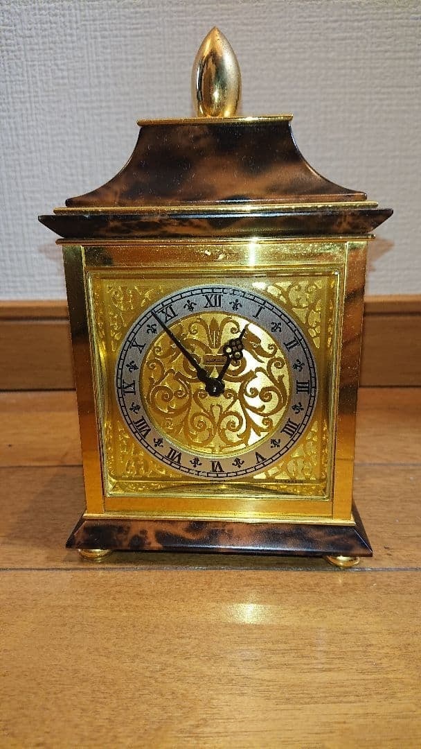 Vintage Swiss Wind Up Mechanical Working Mantel Table Clock LUXOR PERRIN OJ: Vintage Swiss Wind Up Mechanical Working Mantel Table Clock LUXOR PERRIN OJ Item Specifics: Movement: Mechanical Power Source: Battery Color: Red Material: Brass Vintage: Yes Brand: Luxor Type: Desk C
