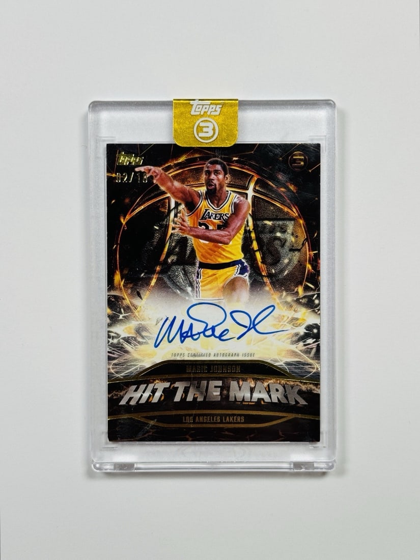 TOPPS 2025 26 MAGIC JOHNSON #HM-MJ HIT THE AUTO 3 10 (1 of 2)