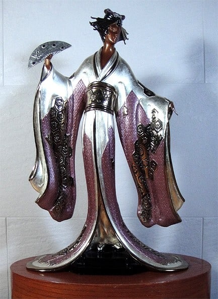 ERTE Madame Butterfly Bronze Large Statue H 18.5 in Signed Limited Of 500 Rare: ERTE Madame Butterfly Bronze Large Statue H 18.5 in Signed Limited Of 500 Rare Item Specifics: Artist: Erte Signed By: Erte Size: Large Signed: Yes Material: Bronze Subject: Actors Butterflies Type: S