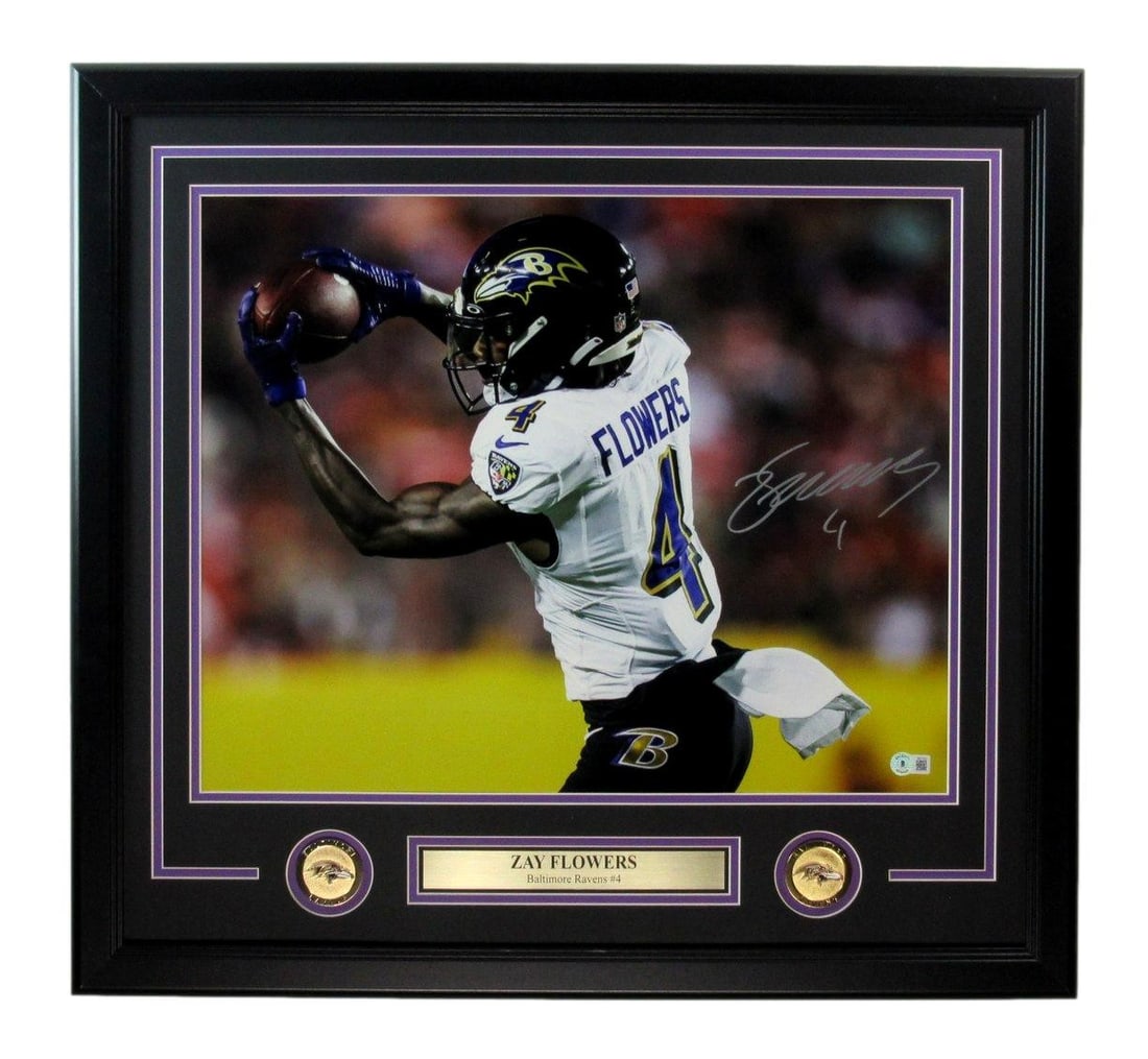 Beckett Framed 184990 Zay Ravens Flowers Autographed 16x20 Photo: Beckett Framed 184990 Zay Ravens Flowers Autographed 16x20 Photo Beckett Framed 184990 Zay Ravens Flowers Autographed 16x20 Photo: A unique piece of football memorabilia, this 16x20 photo features an