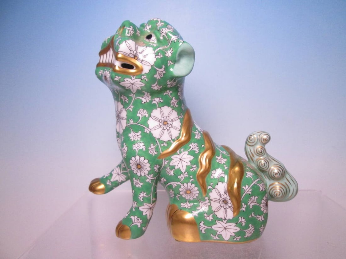 Herend gold decorated guardian lion statue hand-painted Green Rare collectible: Herend gold decorated guardian lion statue hand-painted Green Rare collectible Item Specifics: Brand: Herend Product Disclaimer: Please review the full description and photos. Lithographs may be plate