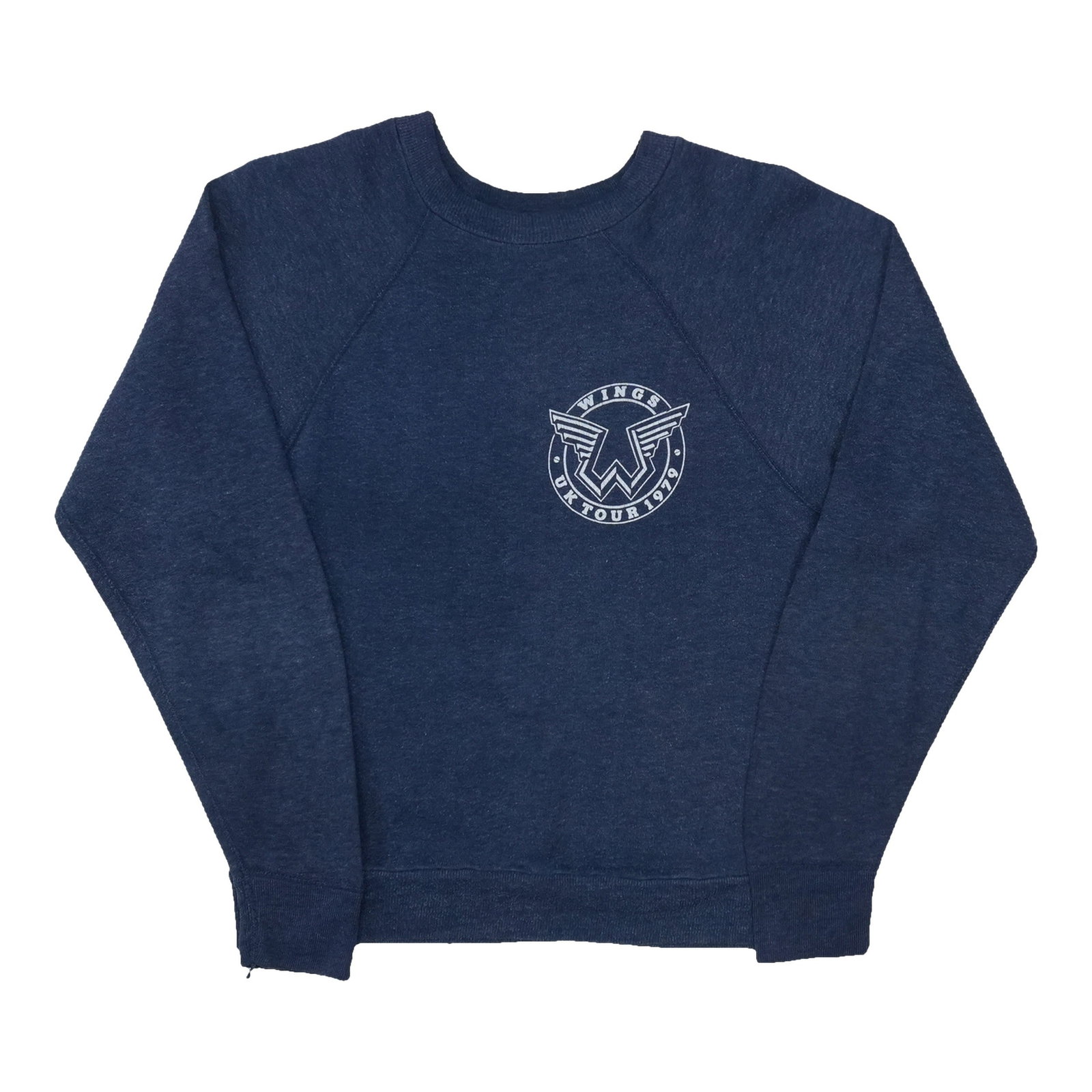 Sweatshirt UK 1979 Wings Tour: Sweatshirt UK 1979 Wings Tour Authentic UK 1979 Wings Tour sweatshirt, featuring the iconic band's logo and tour dates printed on the front and back. This vintage item is a must-have for fans of Paul 