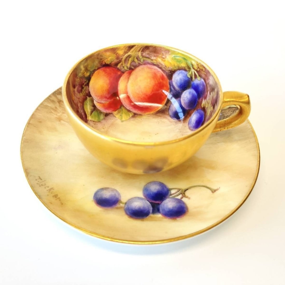 Royal Worcester Fruit Painted Cup Saucer Antique Gold Gilt UK: Royal Worcester Fruit Painted Cup Saucer Antique Gold Gilt UK Item Specifics: Brand: Royal Worcester Type: Cup & Saucer Color: Multicolor Theme: Fruits Backstamp: Painted Product Disclaimer: Measureme