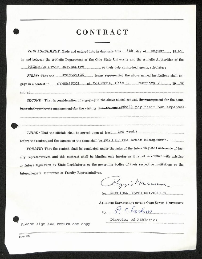 Head Coach Signed Auto Contract Munn HOF Biggie Michigan State: Head Coach Signed Auto Contract Munn HOF Biggie Michigan State Signed auto contract by Munn HOF Biggie, the legendary head coach of Michigan State University's football team, is a unique collectible