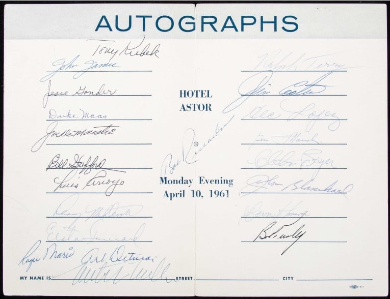 BAS Beckett 191779 1961 Yankees Program Autographed Maris Roger - 2