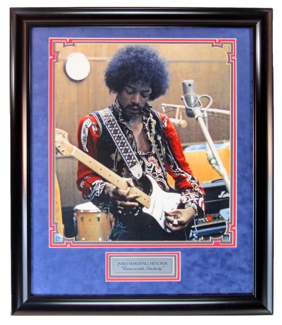 Hendrix Photo 16x20 Framed Unsigned Jimi: Hendrix Photo 16x20 Framed Unsigned Jimi The Hendrix Photo 16x20 Framed Unsigned Jimi is a unique piece featuring an original image of Jimi Hendrix. This 16x20 framed photo bears a signature, making i