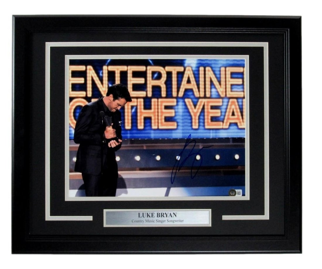 11x14 Autographed Photo Framed Performer Country Music Luke Bryan Beckett: 11x14 Autographed Photo Framed Performer Country Music Luke Bryan Beckett The 11x14 autographed photo of Luke Bryan is framed in a high-quality format, bearing a signature from the country music perfo