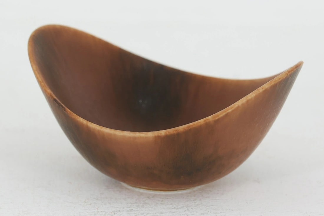 Nylund Brown 3.9in Stoneware Art Bowl ARO Rorstrand Gunnar Scandinavian: Nylund Brown 3.9in Stoneware Art Bowl ARO Rorstrand Gunnar Scandinavian Item Specifics: Origin: Scandinavia Antique: Yes Pattern: Vintage Shape: Oval Material: Ceramic Porcelain Set Includes: Bowl Vin