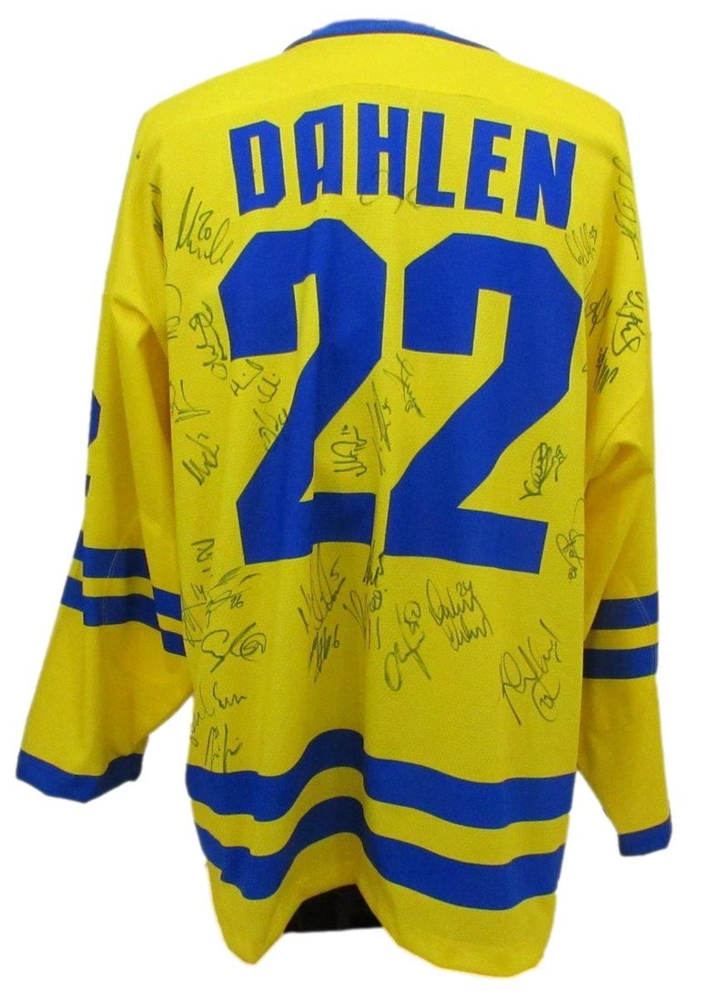 Sweden Team Multi Signed Jersey Jonathan Dahlen #22 Autographed Yellow: Sweden Team Multi Signed Jersey Jonathan Dahlen #22 Autographed Yellow This Sweden Team Multi Signed Jersey features a vibrant yellow color and proudly wears the number 22, worn by Jonathan Dahlen.