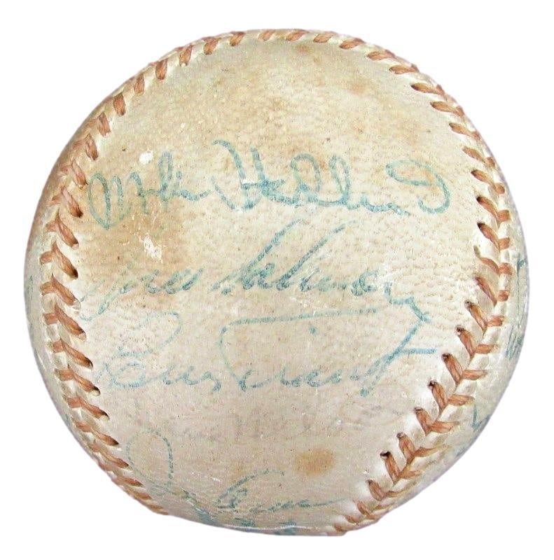 1968 Cleveland Indians Team Autographed (21 Signatures) Baseball 181045: 1968 Cleveland Indians Team Autographed (21 Signatures) Baseball 181045 This 1968 Cleveland Indians team-autographed baseball boasts an impressive 21 signatures from some of baseball's greatest player