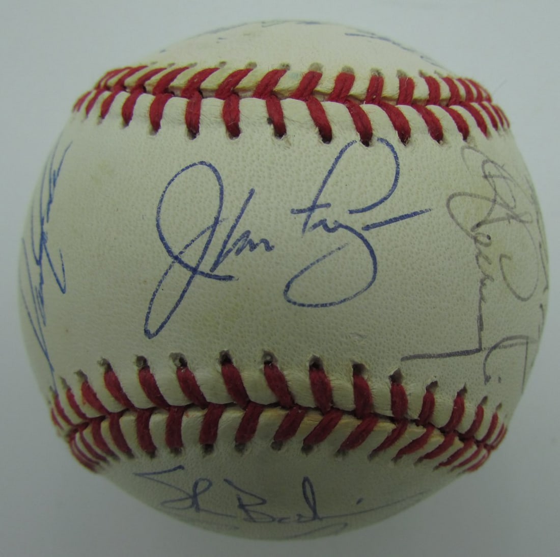 Phillies Team Signed by 26 Fregosi Daulton Baseball ONL 149234: Phillies Team Signed by 26 Fregosi Daulton Baseball ONL 149234 Signed by 26 former Phillies, including Fregosi and Daulton, this baseball is a unique piece of team history. The ball bears the signatur